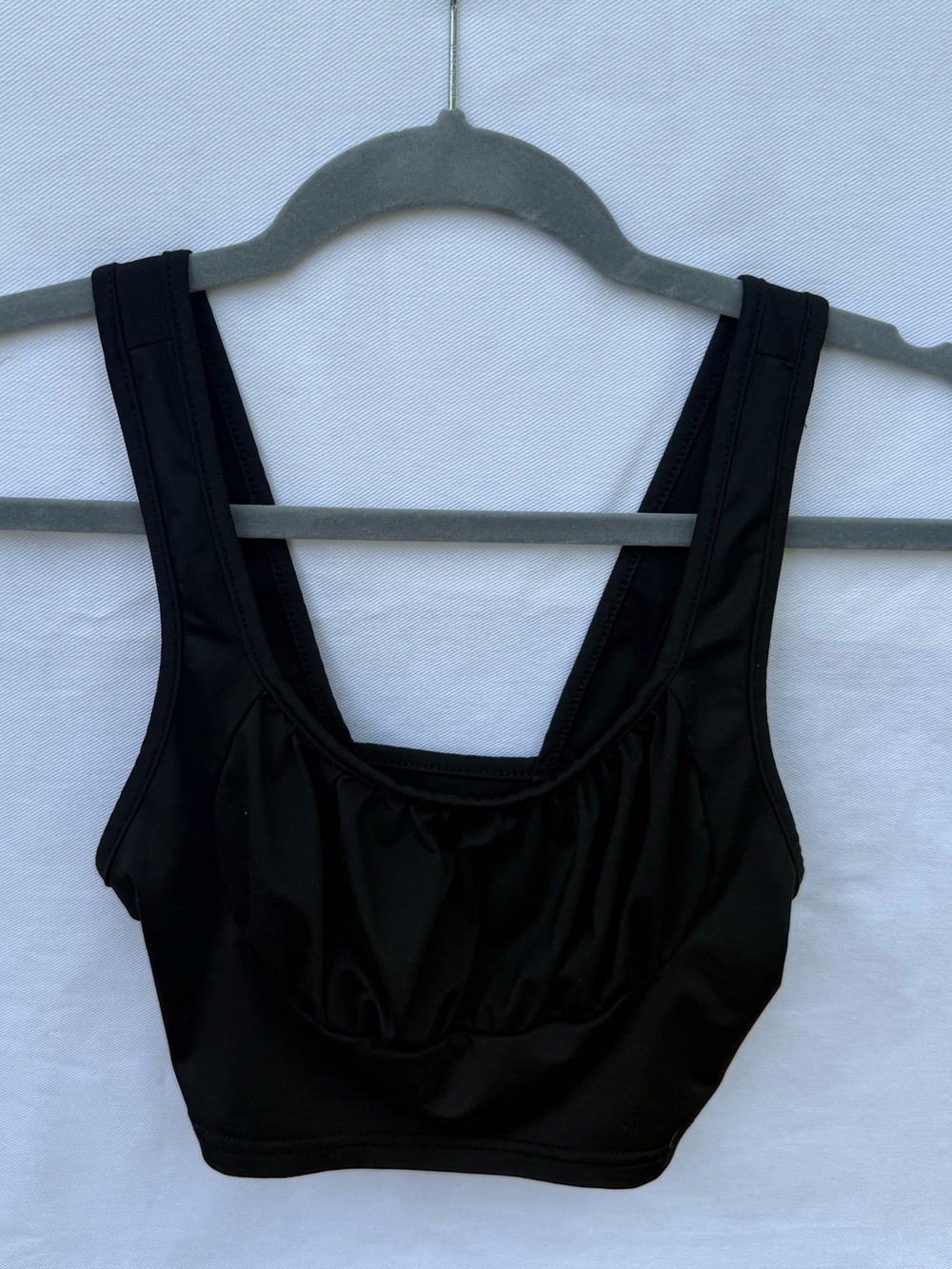 SHEIN Black Scoop-Front Sports Bralette